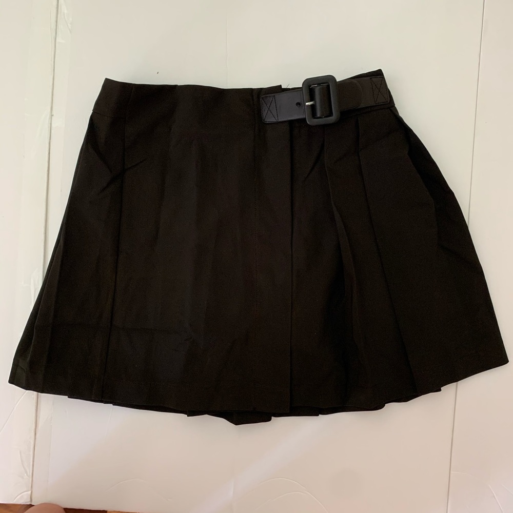 Cotton Candy black pleated short skirt